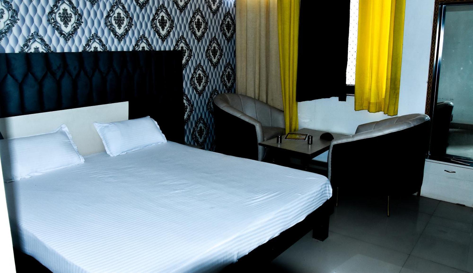 Sangam Hotel Chirawa エクステリア 写真