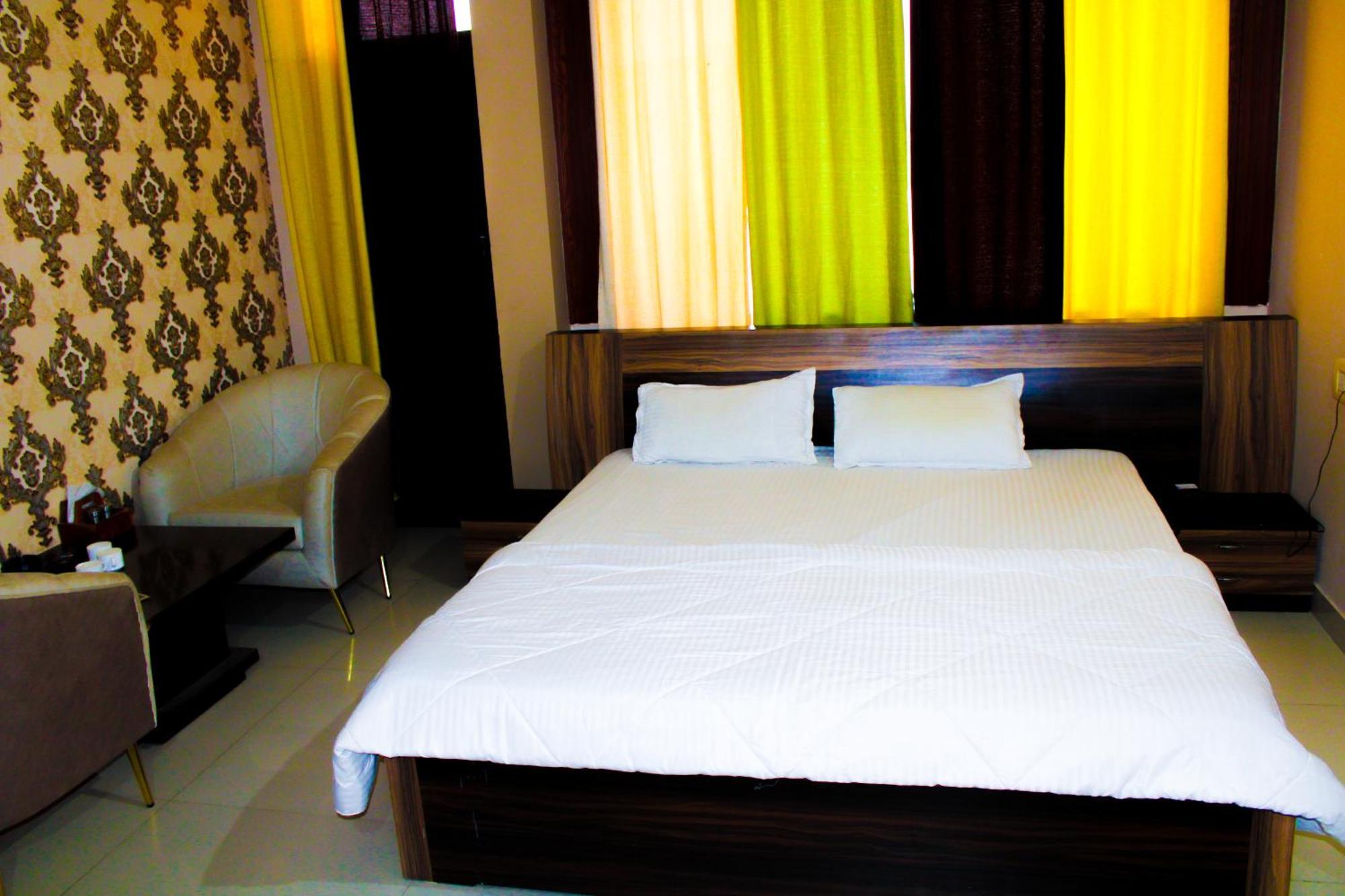 Sangam Hotel Chirawa エクステリア 写真