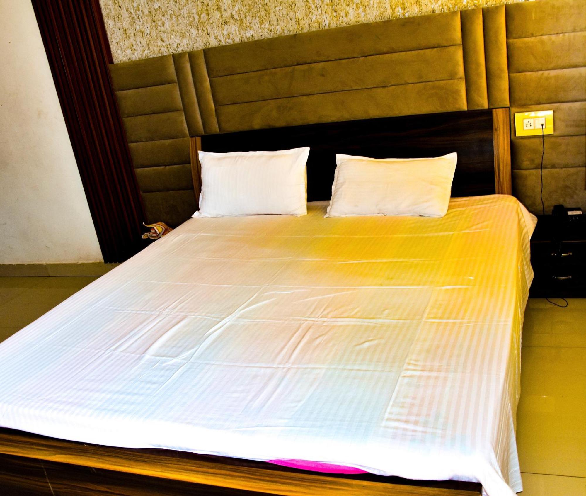 Sangam Hotel Chirawa エクステリア 写真